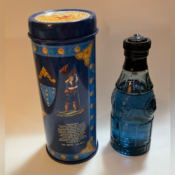 Versace Blue Jeans mans fragrance spray 2.5fl.Oz. 75ml. In round western tin. - Picture 2 of 8